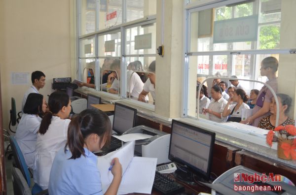 Nghệ An bội chi quỹ bảo hiểm y tế 372 tỷ đồng